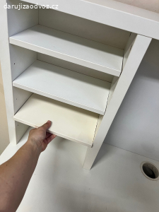 Daruji pracovní stůl Ikea a kancelářskou židli
