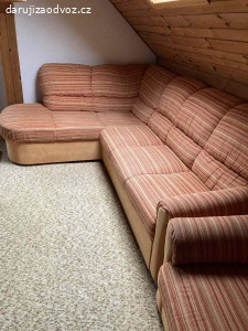 Daruji rohovou sedačku