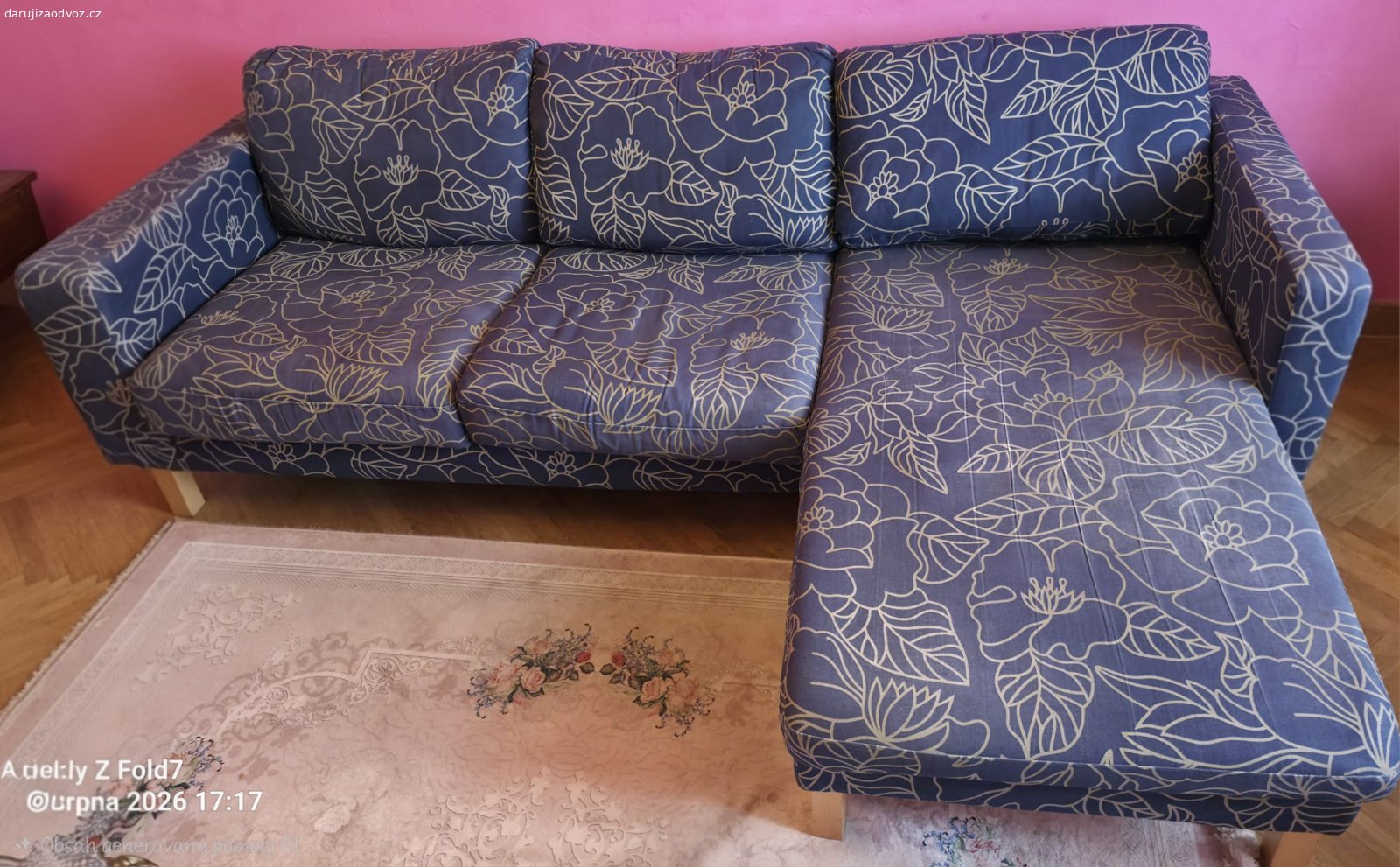 Daruji rohovou sedačku. Za odvoz daruji velmi zachovalou rohovou sedací soupravu (Ikea) s pratelnými a odnímatelnými potahy na zip, 240x93x165 cm (rozměr lenošky). Pro lepší manipulaci a transport se dá sedačka jednoduše rozmontovat na 2 části. Nářadí k dispozici.