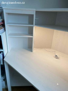 Daruji rohový stůl IKEA