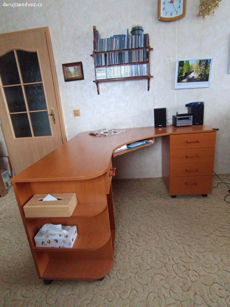 Daruji rohový stůl