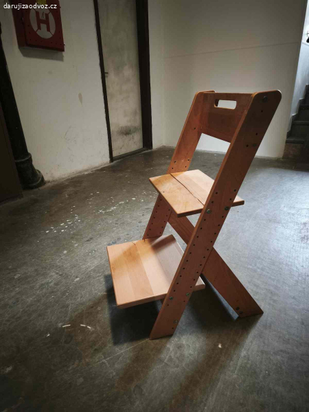 Daruji rostoucí židli pro děti