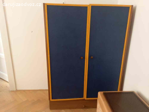 Daruji šatní skříň
