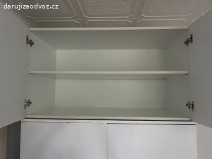 Daruji šatní skříň