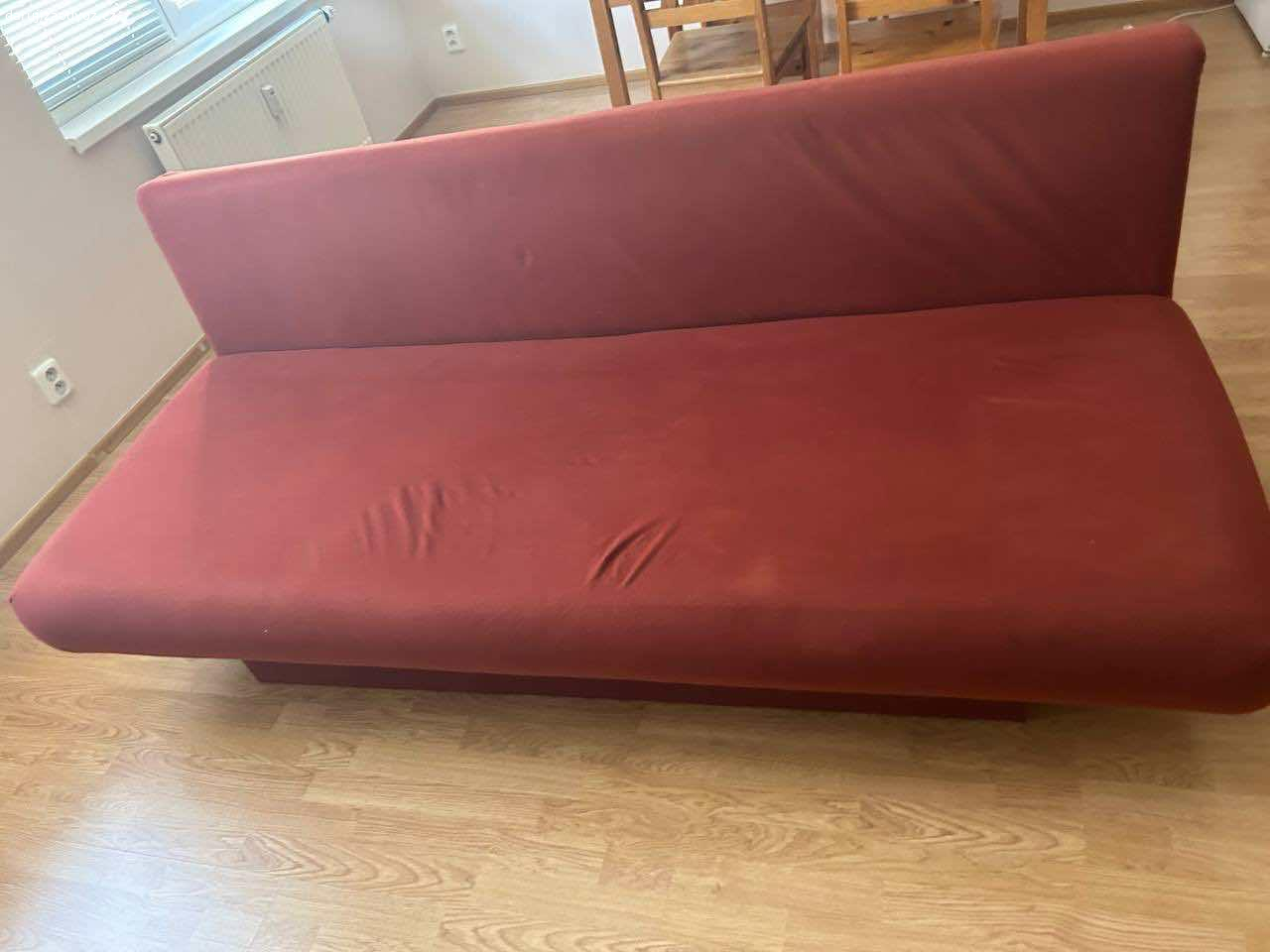 Daruji sedačku a dvě matrace za odvoz. Praha 10, Kamelova 
Za odvoz