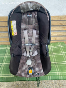 Darují sedačku do auta