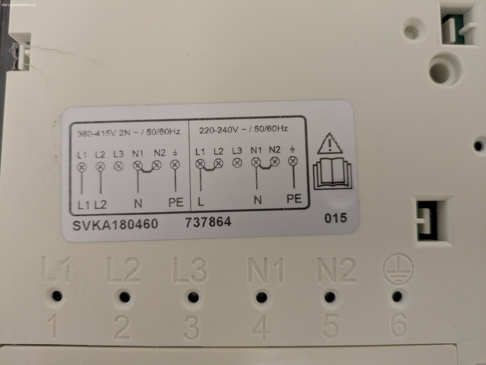 [REZERVOVÁNO] Daruji sklokeramickou desku Gorenje. Sklokeramická varná deska Gorenje BI6 BC-T0.
- Výkonná
- Funkční
- Povrch OK
- Při ovládání se někdy musí zmáčknout víckrát