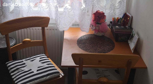 Daruji skříň,stůl a dvě židle