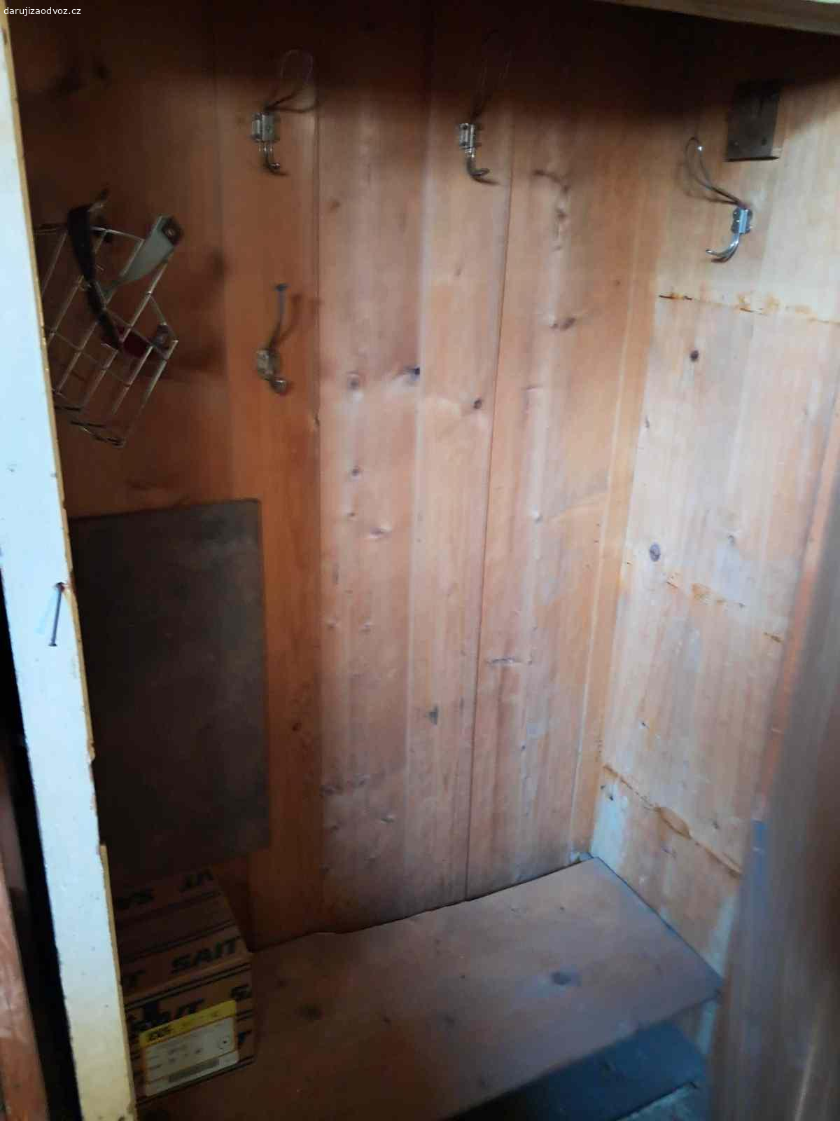 Daruji skříně. Různé skříně