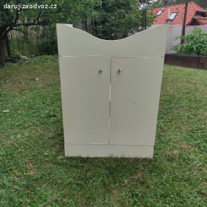 Daruji skříňku pod umývadlo