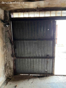 Daruji stará garážová vrata