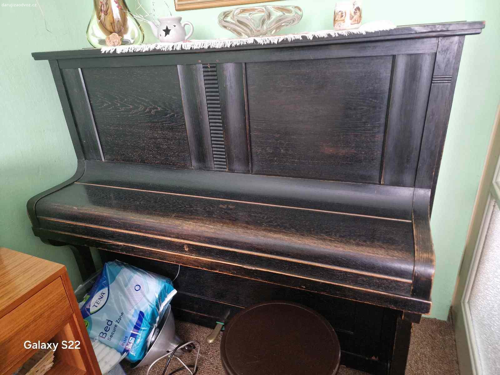 Daruji staré pianino. Daruji staré pianino za odvoz