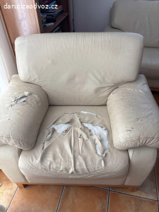 Daruji starou sedačku a dvě křesla