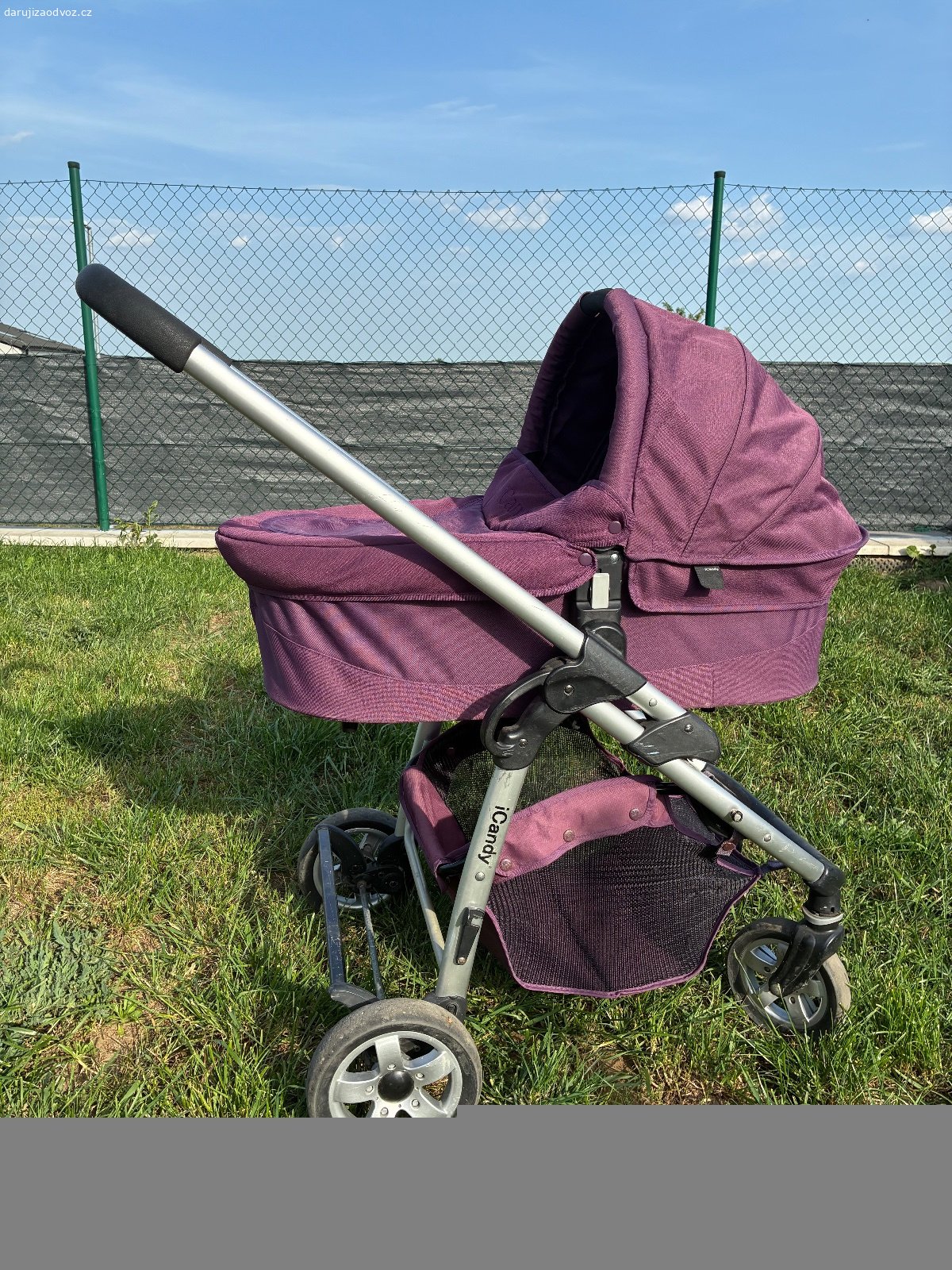 Daruji starší kočár iCandy.. Daruji starší kočár iCandy. Odvoz ze Svatobořic (u Kyjova).