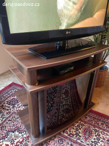 Daruji stolek po tv.
