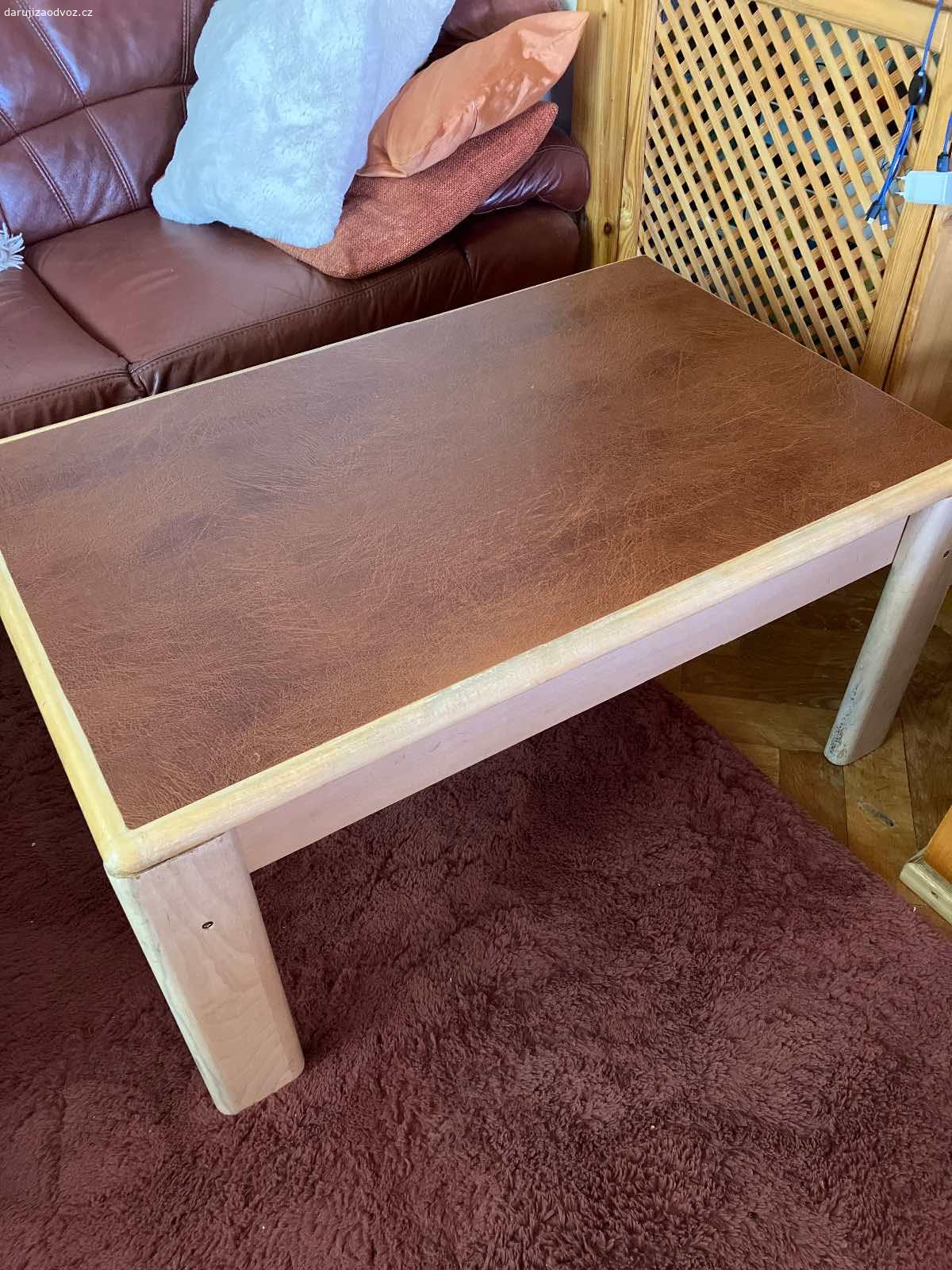 Daruji stolek. Daruji konferenční stolek za odvoz 
Rozměry  100x64x49