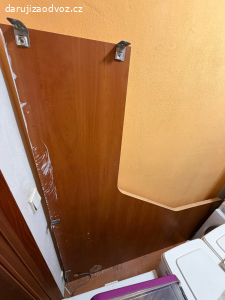 Daruji stolovou desku rohovou