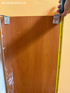 Daruji stolovou desku rohovou