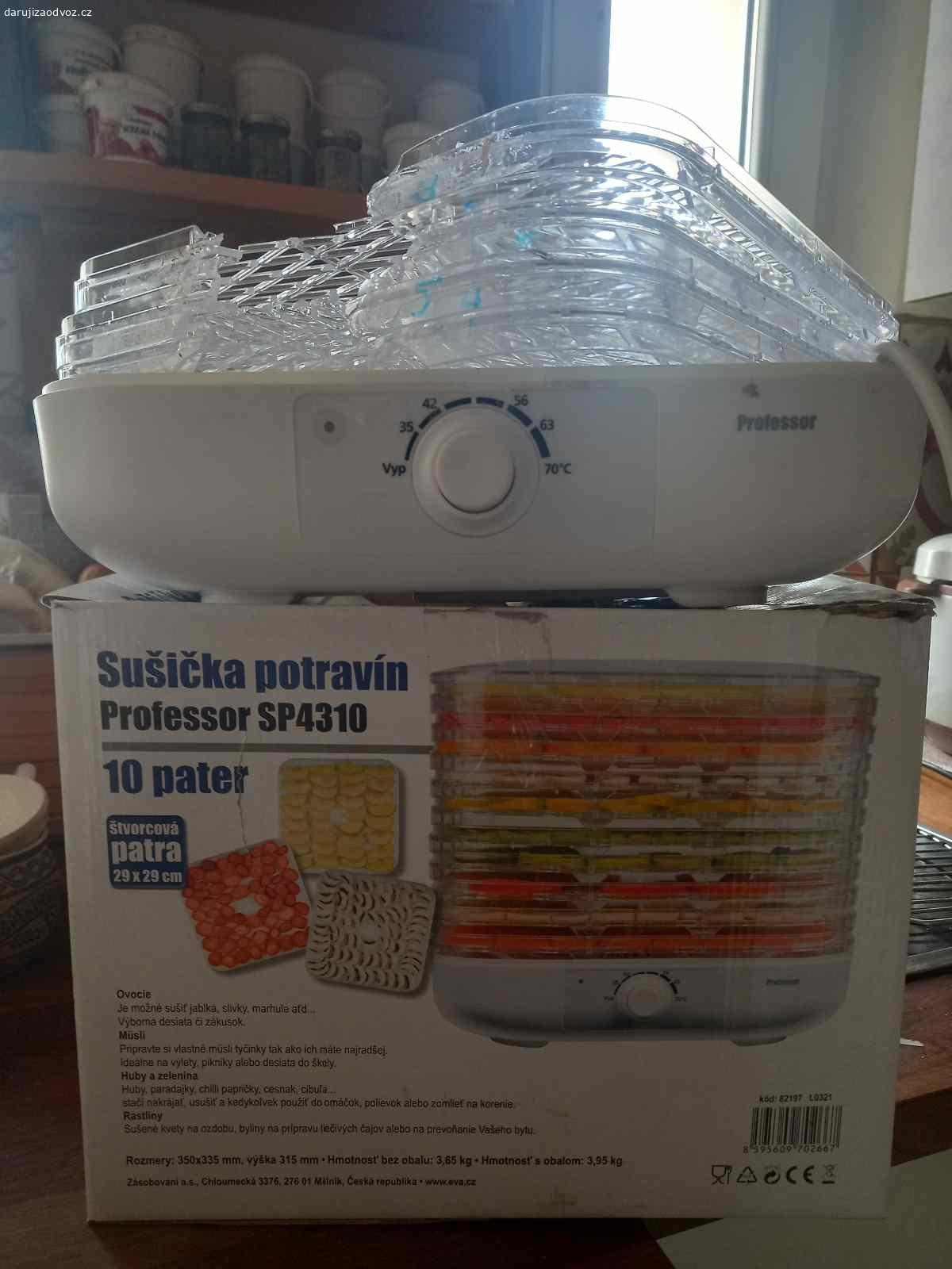 Daruji sušičku bez pater. Dobrý den, daruji sušičku na ovoce a zeleninu, ale bohužel mám všechny patra polámané. Sušicka je párkrát použivaná. Běží perfektně. Vhodné pro někoho, kdo patra má a nefunguje mu sušička. Dodám i s návodem. Značka Professor sp4310