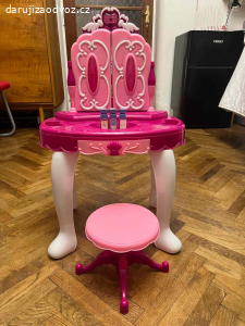 Toaletní stoleček pro malou slečnu