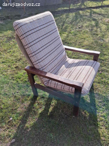 daruji trojsedačku  a křeslo