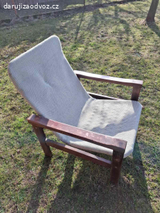daruji trojsedačku  a křeslo
