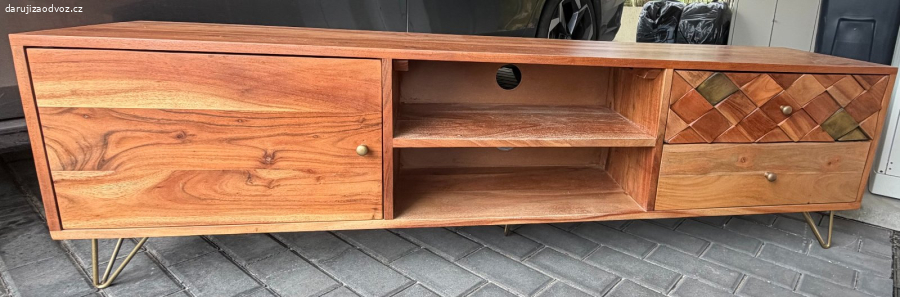 Daruji TV stolek