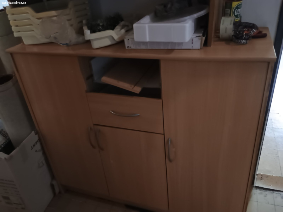 Daruji úložnou skříňku