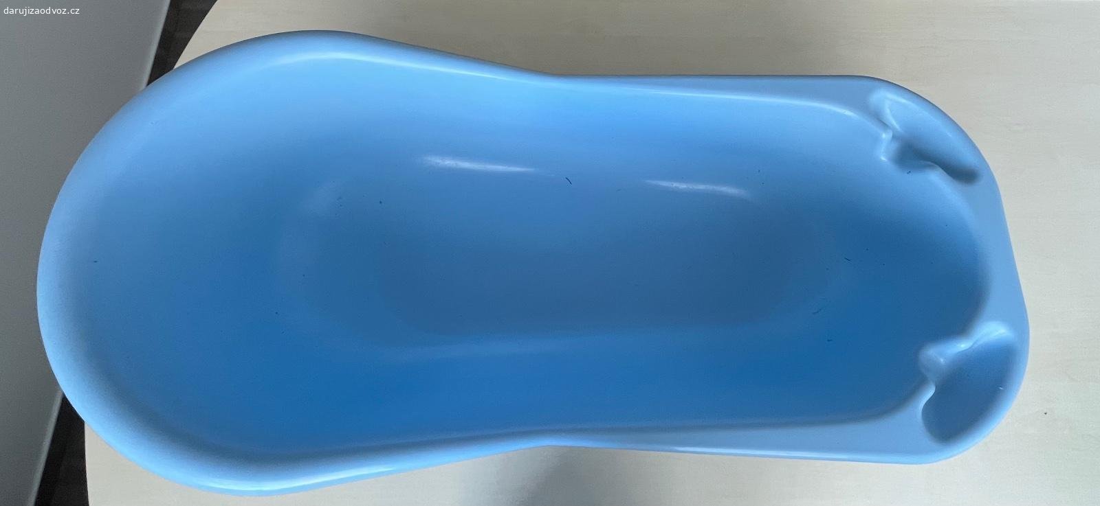 Daruji vanicku. Daruji vanicku detskou Je pomerne velka.funkcni, neposkozena. Délka 99cm, výška 30cm.
K vyzvednuto po-pa 9-16 hod P4Michle