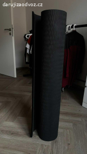 REZERVACE! Daruji velkou podložku na cvičení