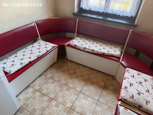 Daruji za odvoz jídelní lavici