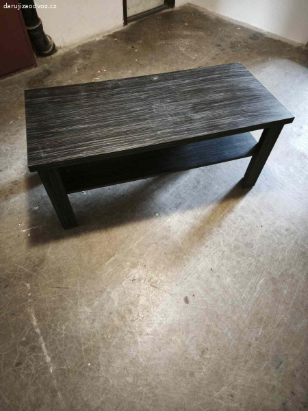 Daruji za odvoz konferenční stůl