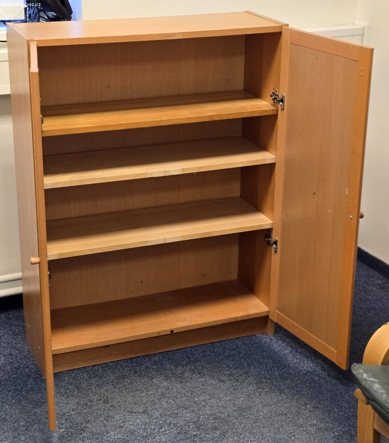 Daruji za odvoz policovou skříň IKEA