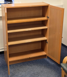 Daruji za odvoz policovou skříň IKEA