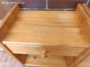 Daruji za odvoz postel a noční stolky