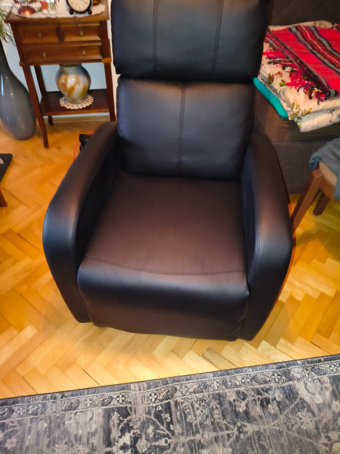 Daruji za odvoz relaxační křeslo.