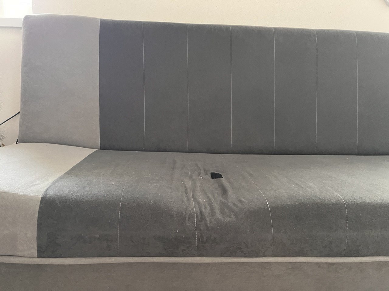 Daruji za odvoz rozkládací gauč 190 × 60(120) cm. Daruji za odvoz rozkládací gauč 190 × 60(120) cm. Gauč je funkční, ale na jednom místě je trochu proleželý – v minulosti tam došlo k poškození, které bylo opraveno. Pouze vlastní odvoz.