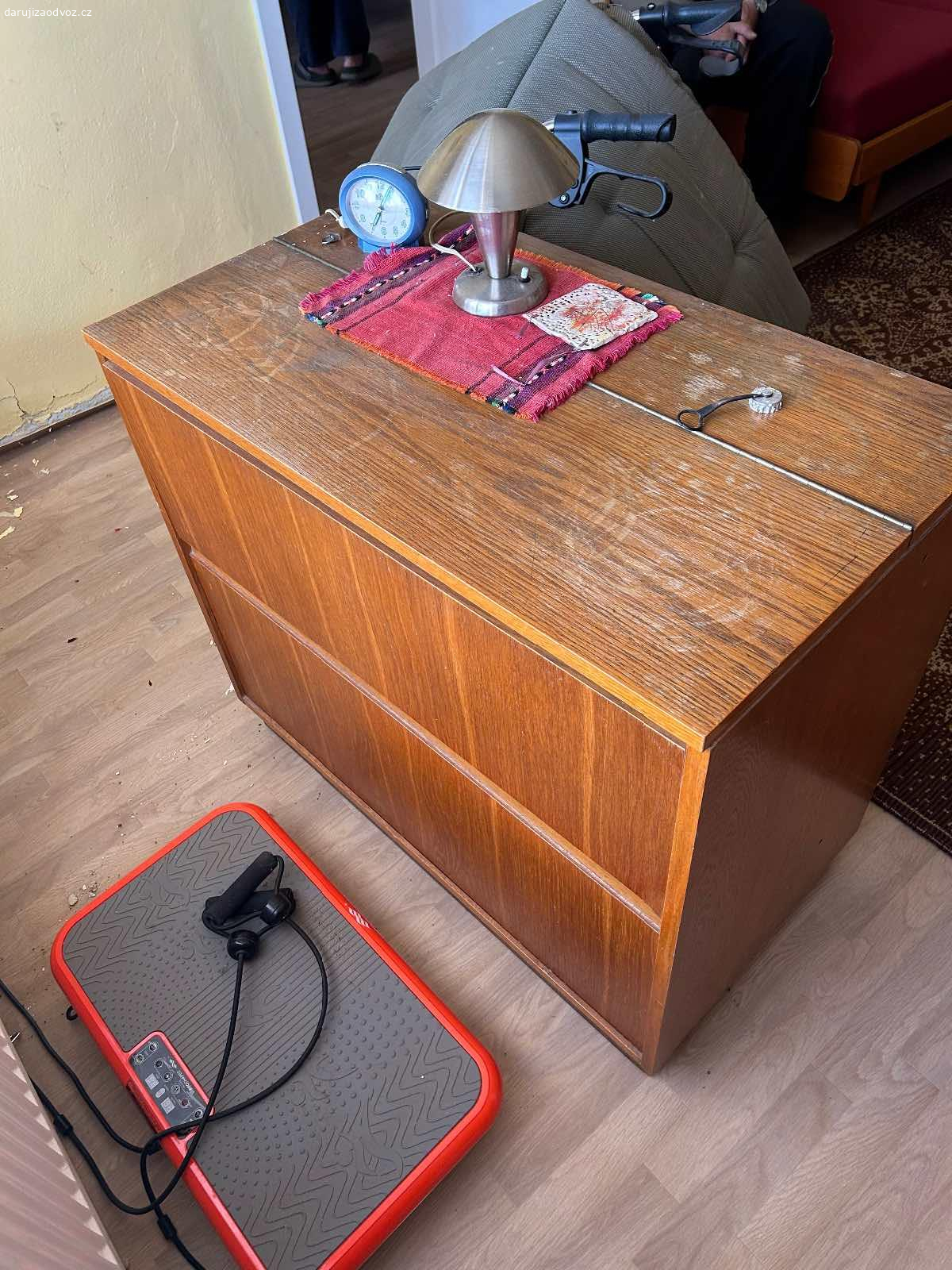 Daruji za odvoz stary nabytek. Daruji za odvoz stary nabytek, v pripade zajmu napisu rozmery do zpravy.