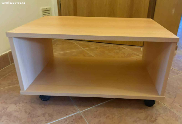 Daruji za odvoz stolek s kolečky