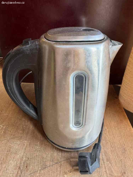 Daruji za odvoz varnou konvici