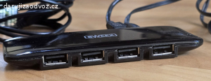 Daruji za odvoz webovou kameru a USB hub