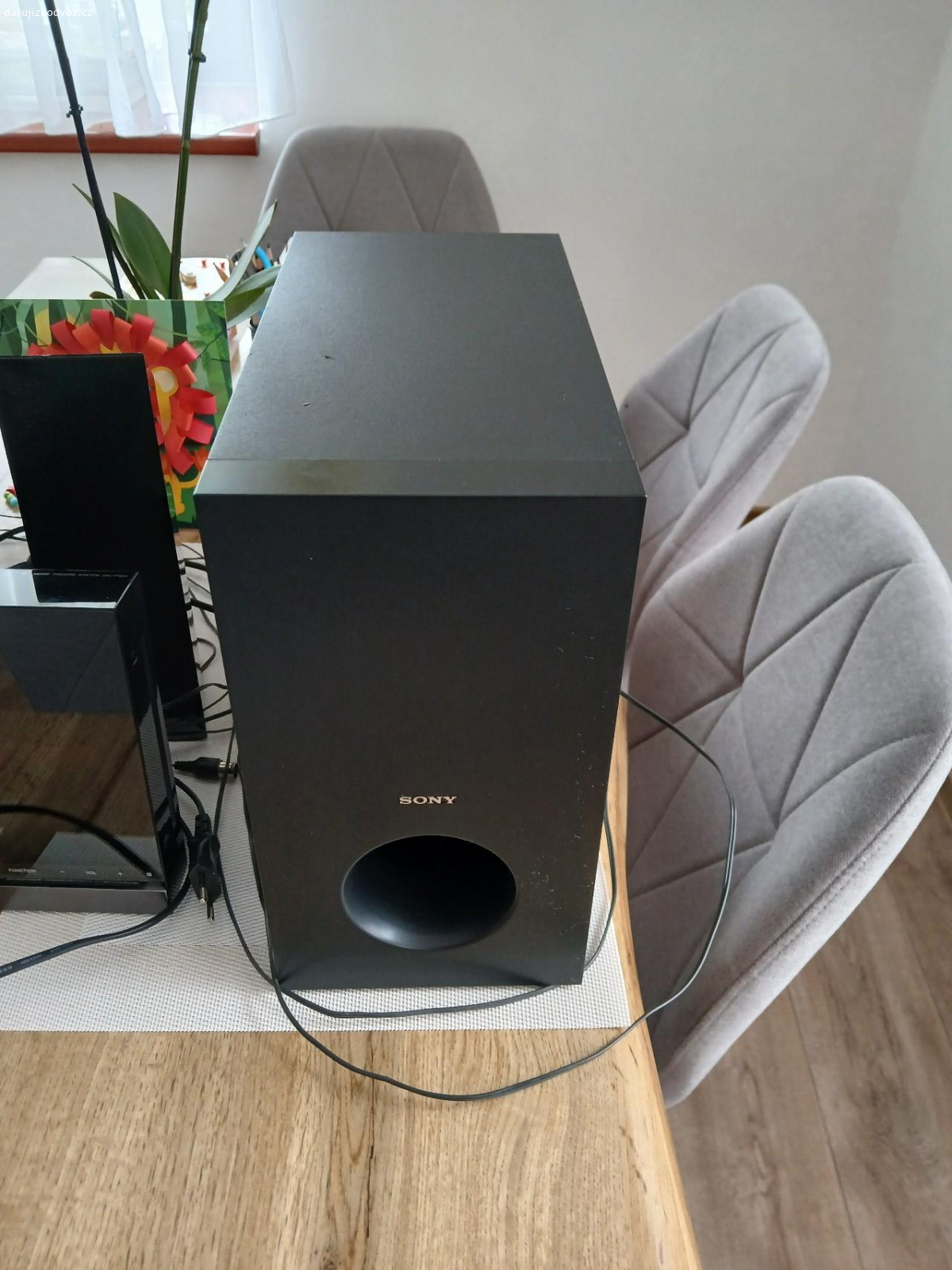 Daruji za odvoz. Audio Sony rádio+CD.CDzůstává uvnitř, rádio občas samo vypne či zapne, jinak super zvuk.