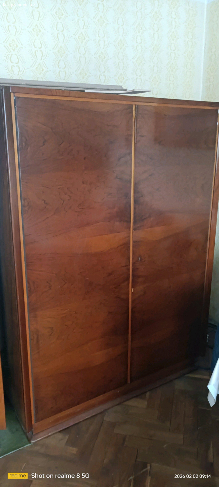 daruji za odvoz. obývací stěnu