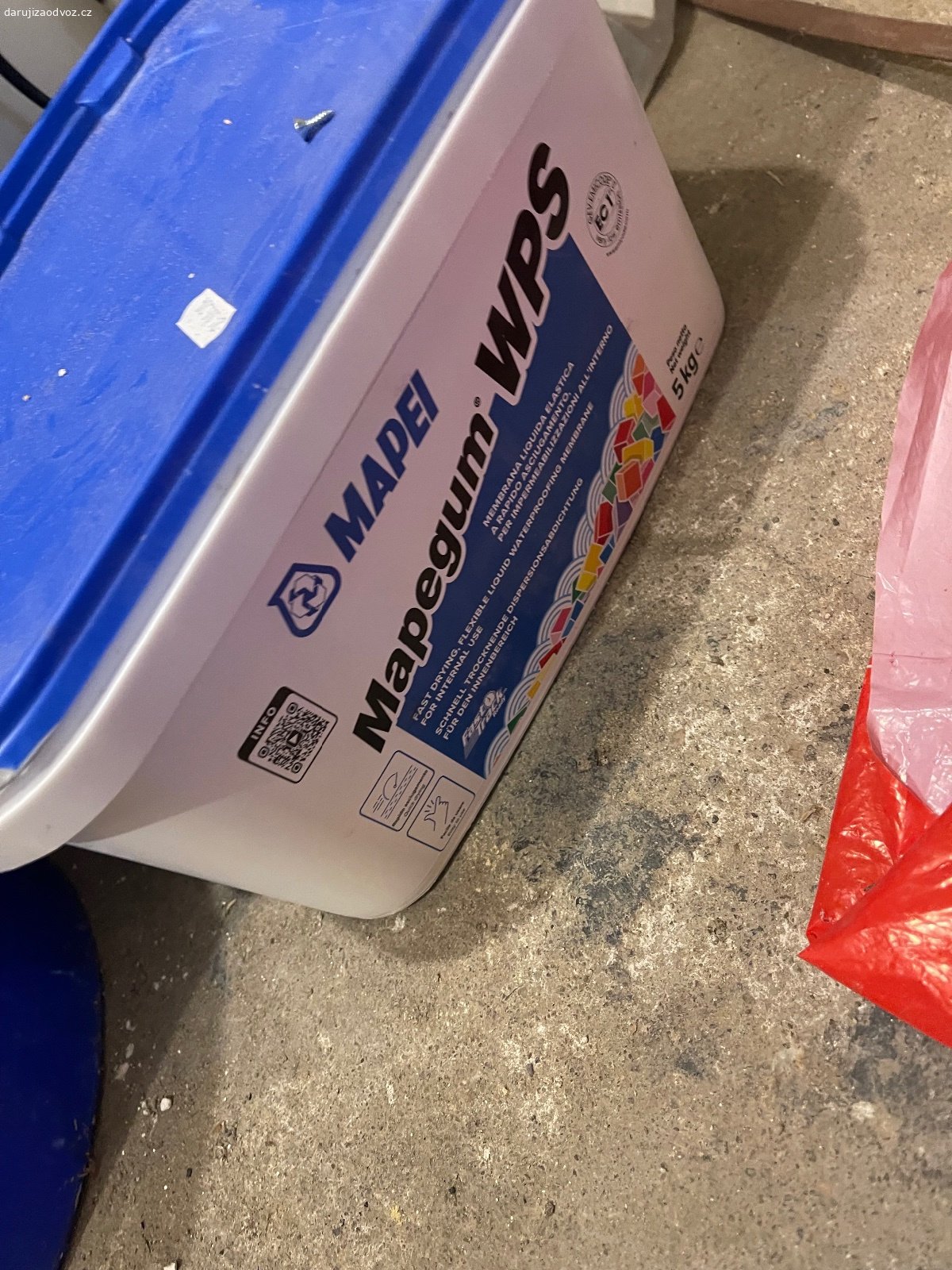 Daruji zbytky stavebních materiálů. Různé pytle viz foto. Keraštuk velký je téměř plný.
Daruji pouze jako celek