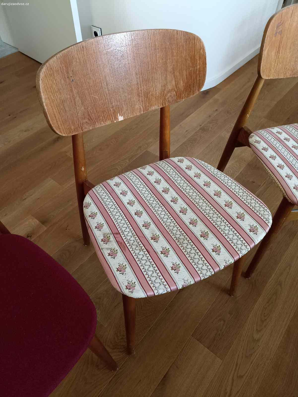 Daruji židle. Zachovalé jídelní židle 3ks