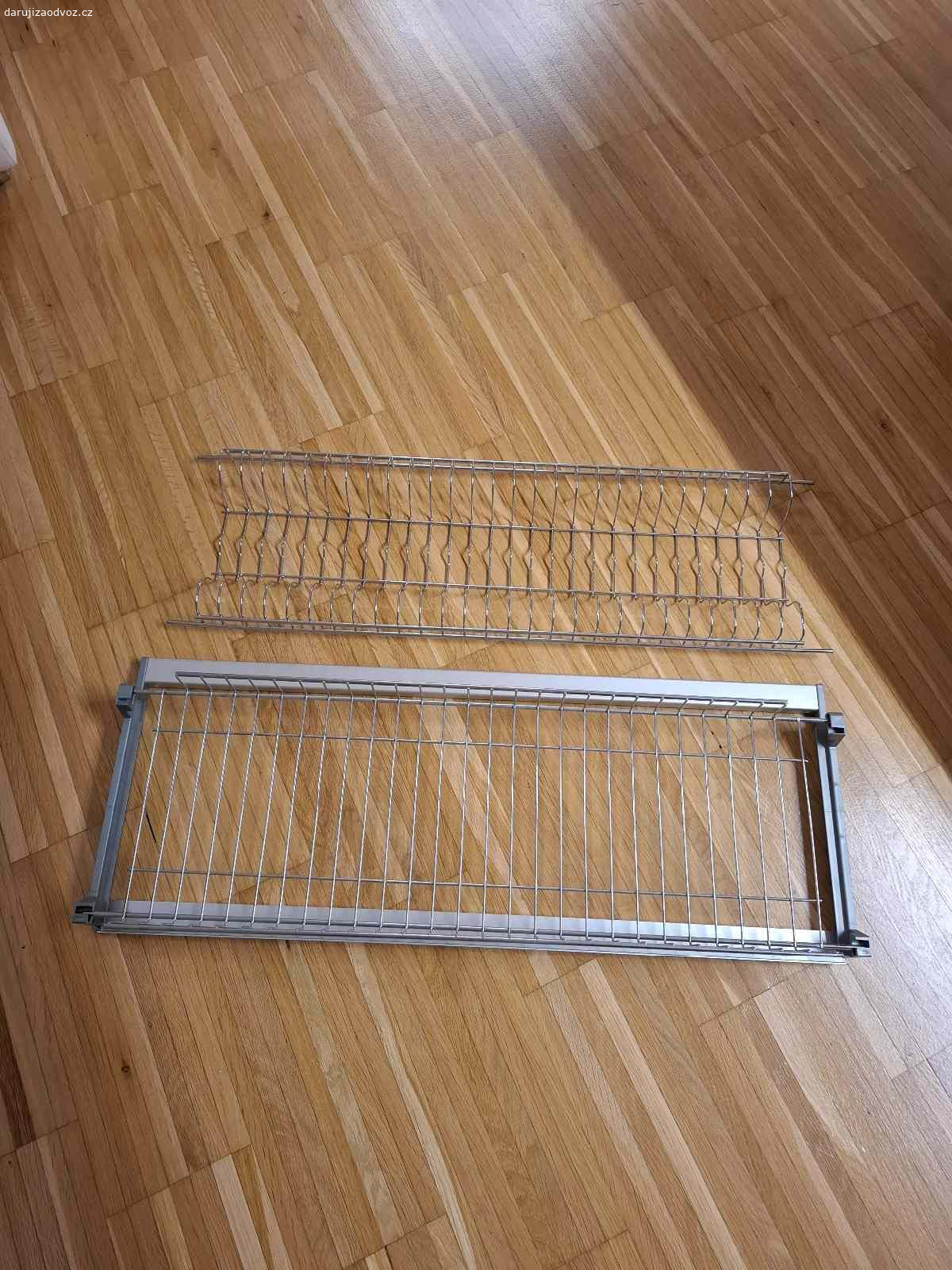 Daruji držák na talíře. Daruji za odvoz