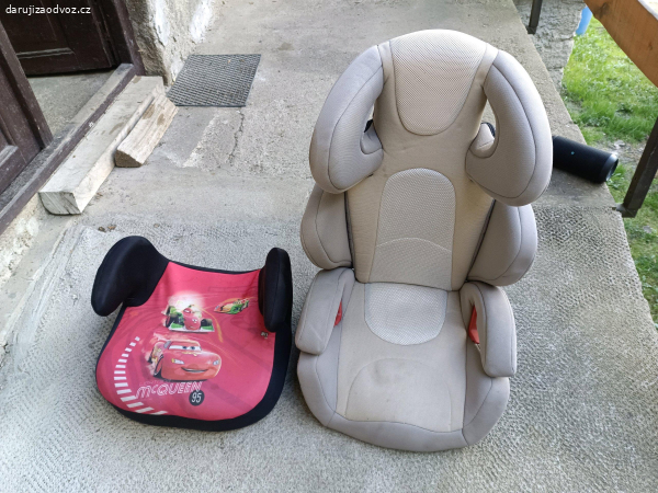 Dětská autosedačka a podsedák
