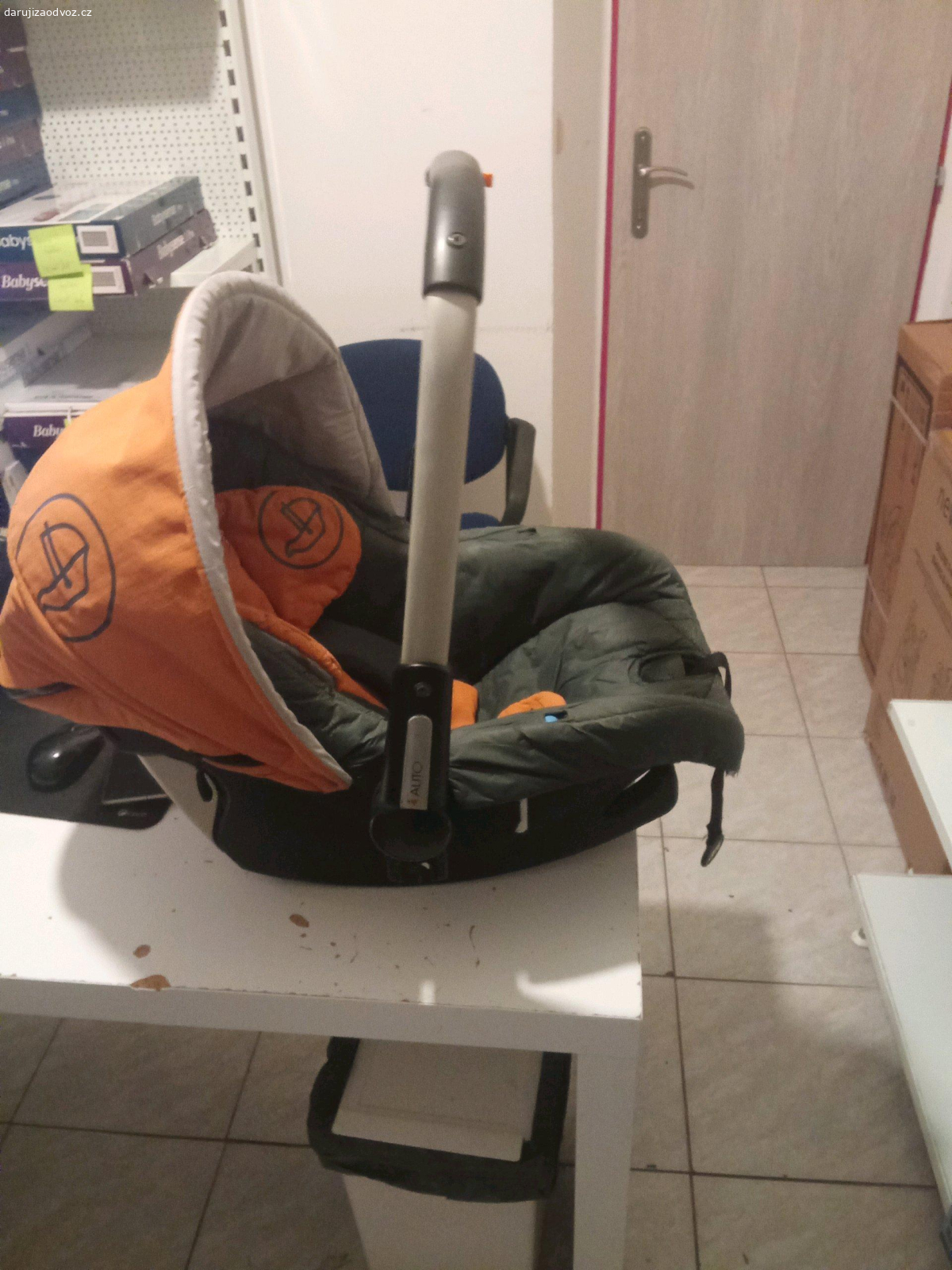 Dětská autosedačka vajíčko 0-13k. Dětská autosedačka vajíčko 0-13kg