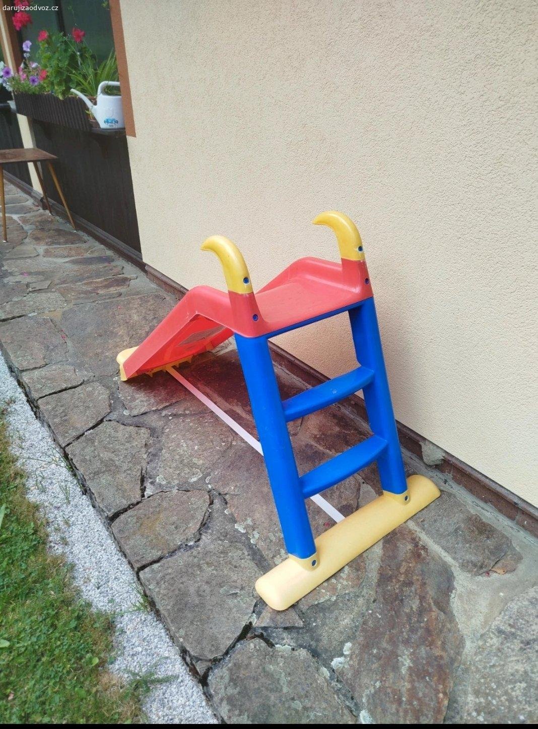 Dětská klouzačka. Nevyužitá