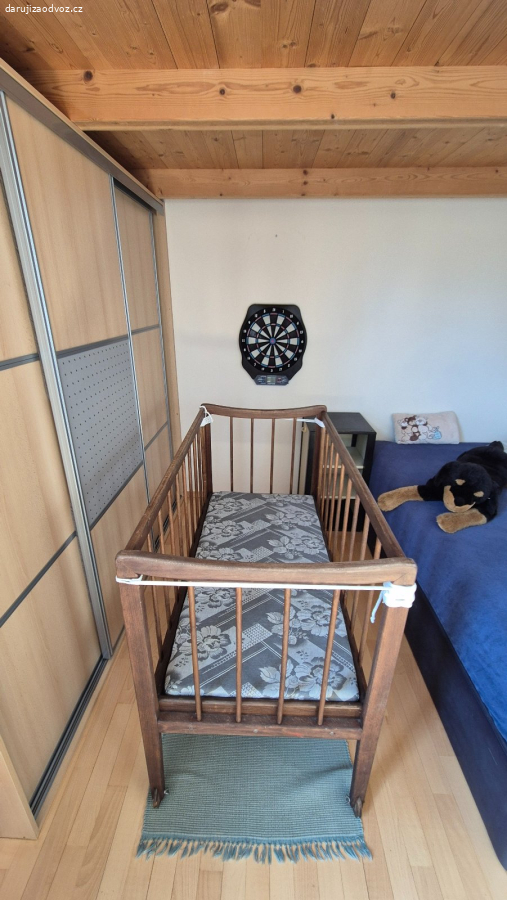 Dětská postýlku s matraci